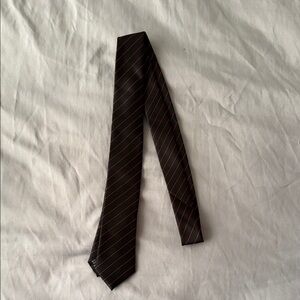 Le Chateau Black Tie with Red Stripes